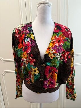 Vintage Carol Little Floral Oversized Short Top